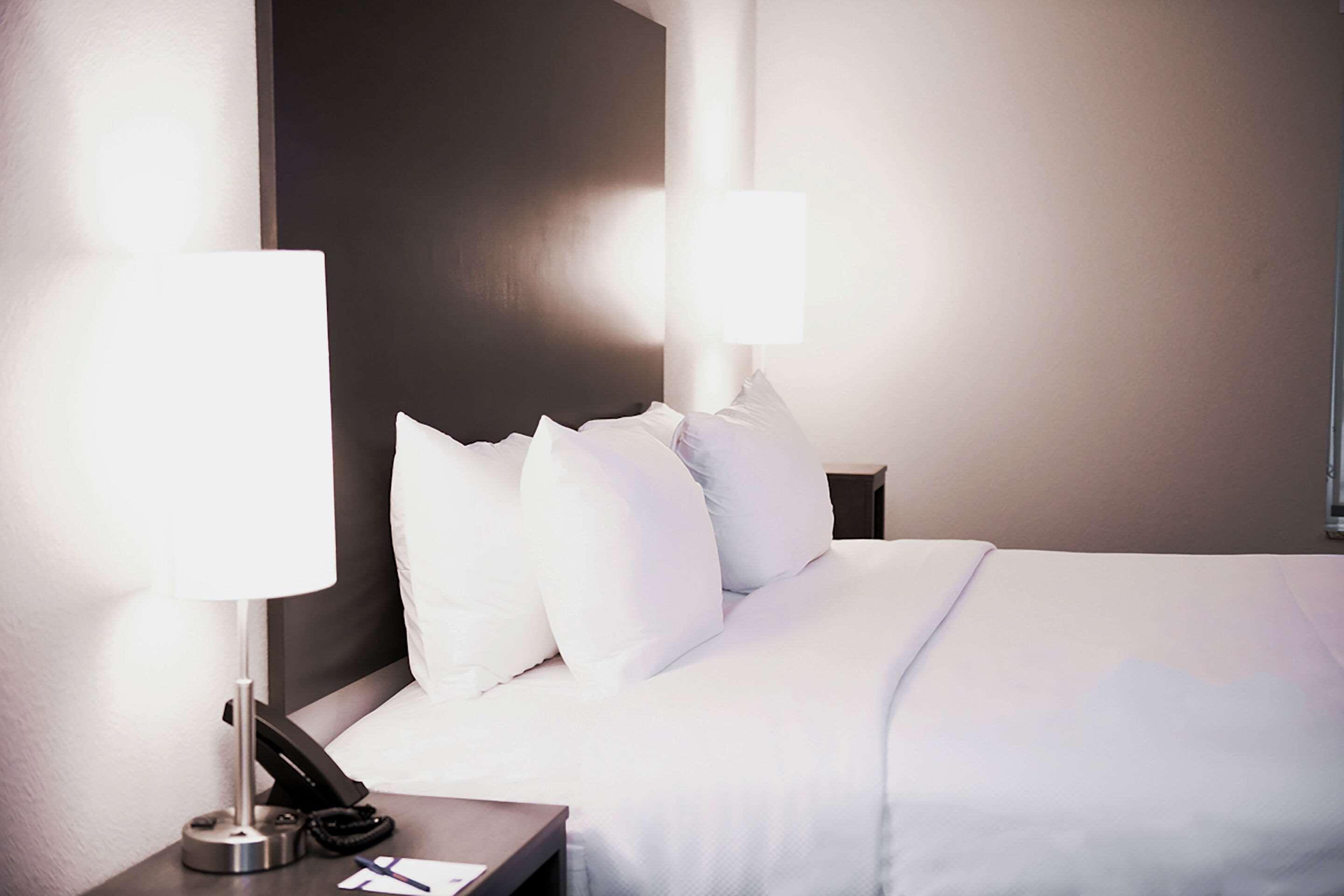 Comfort Suites Cincinnati University - Downtown ภายนอก รูปภาพ